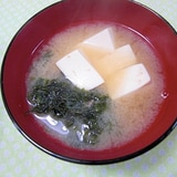 豆腐とあおさ味噌汁